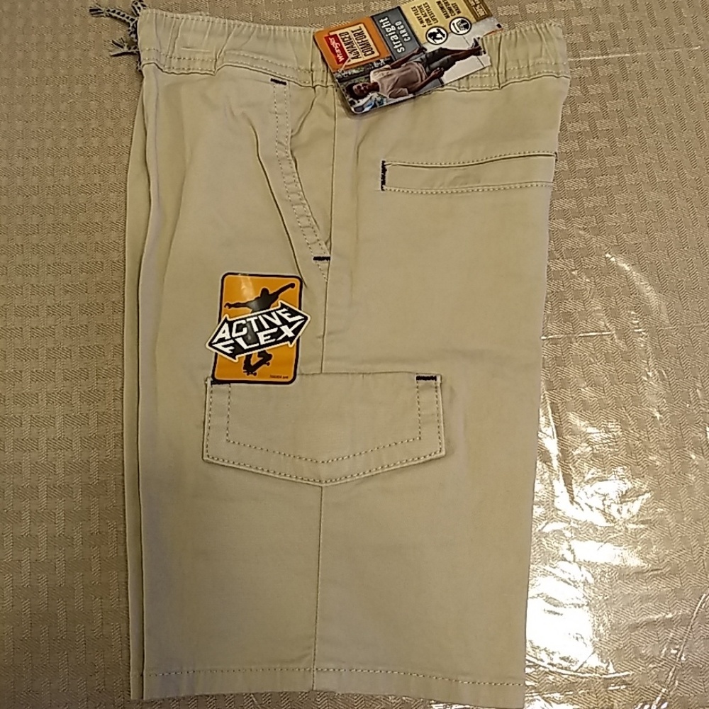 ✓boys shorts Wrangler size 4/5(xs)